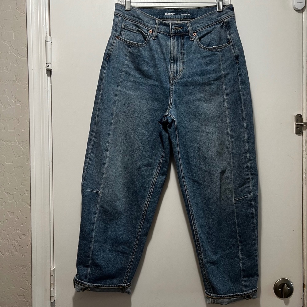 Old Navy High Rise Barrel Leg Jeans Medium Wash Blue Seam Front Size 6
